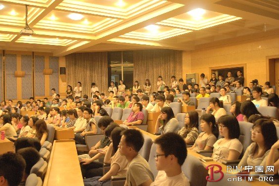 中南大学建筑与艺术学院举行“企业的BIM应用实践”专题讲座 中南大学建筑与艺术学院举行“企业的BIM应用实践”专题讲座
