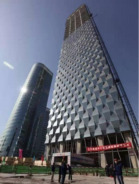 BIM技术助力北京绿地中心超高钢结构封顶 BIM技术助力北京绿地中心超高钢结构封顶