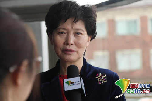 王玉芝：实行住宅产业化 减少建筑对空气的污染