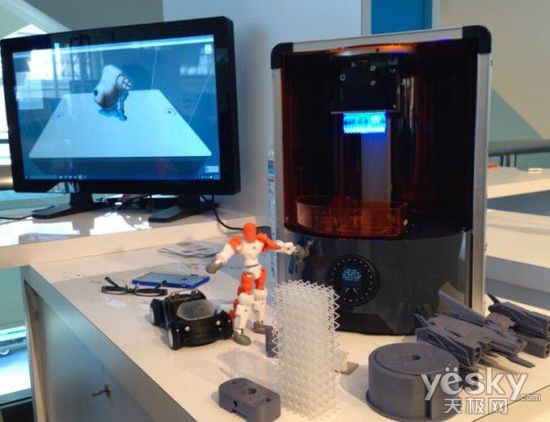 欧特克3D打印平台嵌入Win10 与HoloLens协同