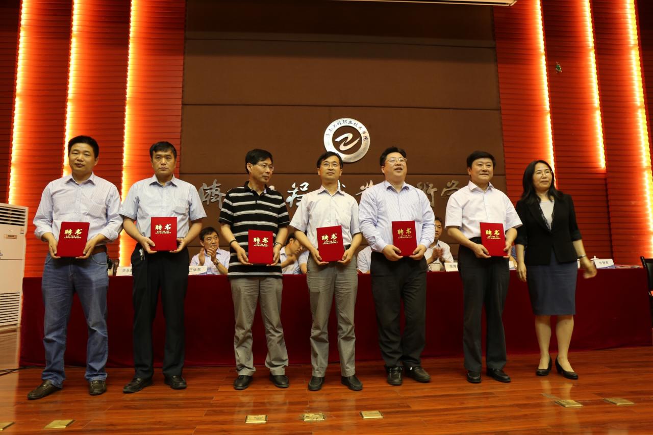 全国首家校企合作产业化学院万斯达学院落户济南