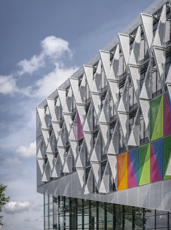 三角形的新地标 南丹麦大学科灵校区大楼