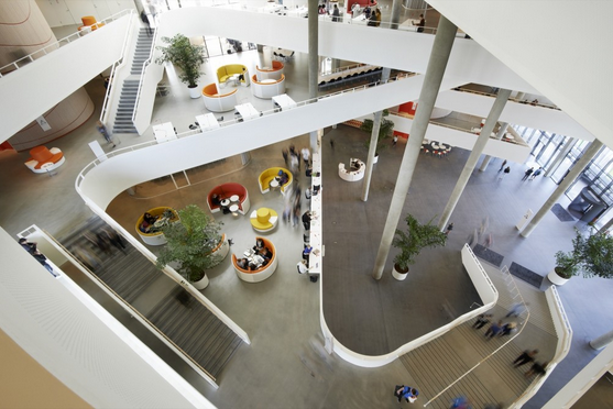 三角形的新地标 南丹麦大学科灵校区大楼