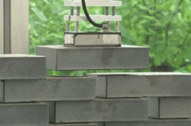 智能建筑机器人面世：搬砖砌墙样样行-BIM建筑网