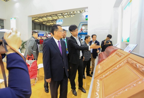 5小时建好三层楼 大型集成3D模块化住宅在沪首发