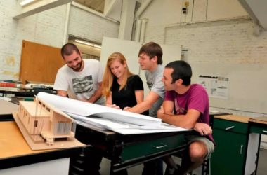 如何成功做一名年轻的建筑学教授-BIM建筑网