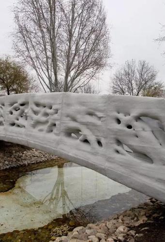 世界上第一座3D打印桥梁于西班牙对外开放 BIM视界 第4张-BIM建筑网 世界上第一座3D打印桥梁于西班牙对外开放 BIM视界 第4张