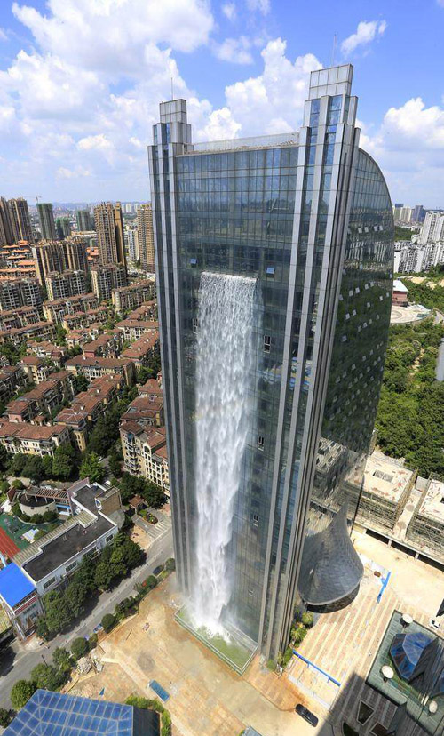 BIM|贵阳现百米高楼瀑布 每小时电费800 BIM视界 第2张-BIM建筑网 BIM|贵阳现百米高楼瀑布 每小时电费800 BIM视界 第2张