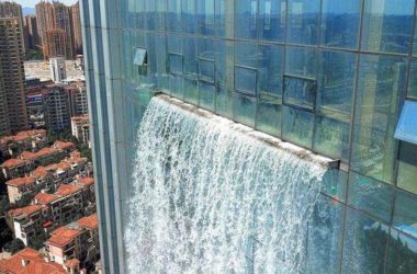 BIM|贵阳现百米高楼瀑布 每小时电费800-BIM建筑网