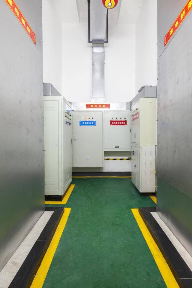 点击查看大图 T1zrKTBCYv1RCvBVdK.jpg