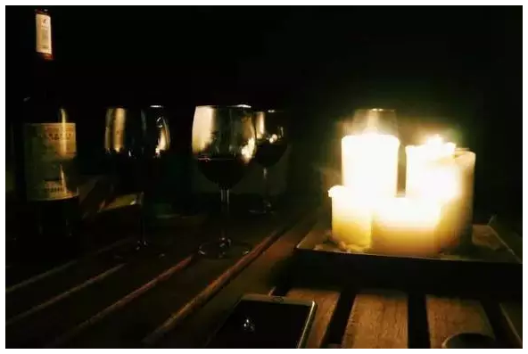 装配式|四个老男孩租下2500亩山谷 用集装箱搭出桃花源地  装配式|四个老男孩租下2500亩山谷 用集装箱搭出桃花源地