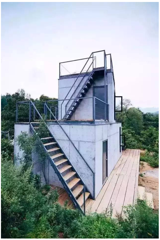 装配式|四个老男孩租下2500亩山谷 用集装箱搭出桃花源地  装配式|四个老男孩租下2500亩山谷 用集装箱搭出桃花源地