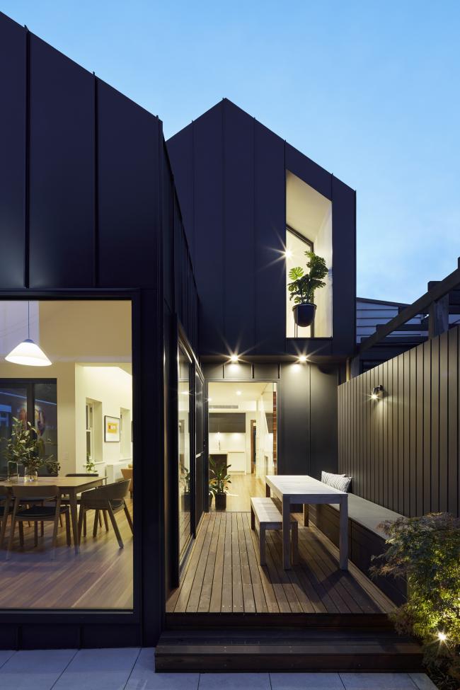 BIM建筑|影子室第 / Nic Owen Architects BIM建筑|影子室第 / Nic Owen Architects