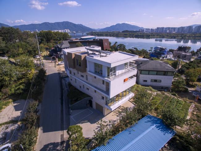BIM建筑|交织扭合的不仅是建筑与体量,还有曩昔的时间和现在 / DIDI建筑工作室 BIM建筑|交织扭合的不仅是建筑与体量,还有曩昔的时间和现在 / DIDI建筑工作室
