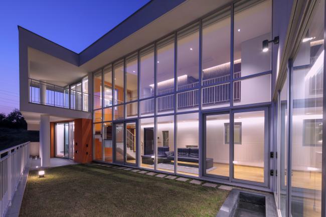 BIM建筑|交织扭合的不仅是建筑与体量,还有曩昔的时间和现在 / DIDI建筑工作室 BIM建筑|交织扭合的不仅是建筑与体量,还有曩昔的时间和现在 / DIDI建筑工作室
