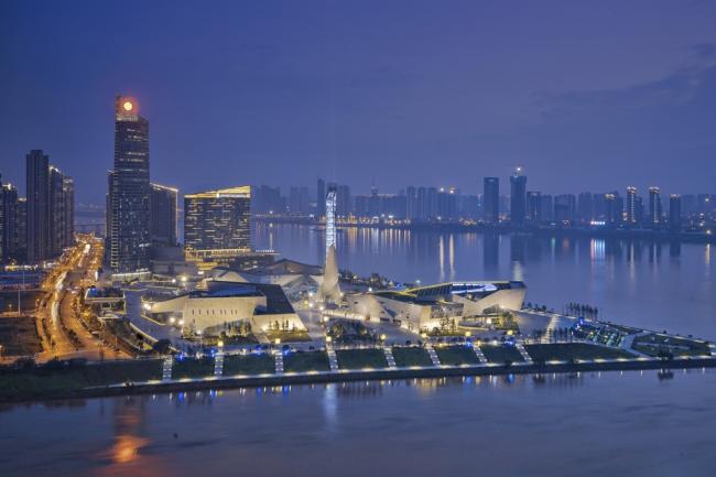 BIM建筑|长沙滨江文化园(长沙三馆一厅)/ 华南理工年夜学建筑设计研讨院陶郅工作室 BIM建筑|长沙滨江文化园(长沙三馆一厅)/ 华南理工年夜学建筑设计研讨院陶郅工作室