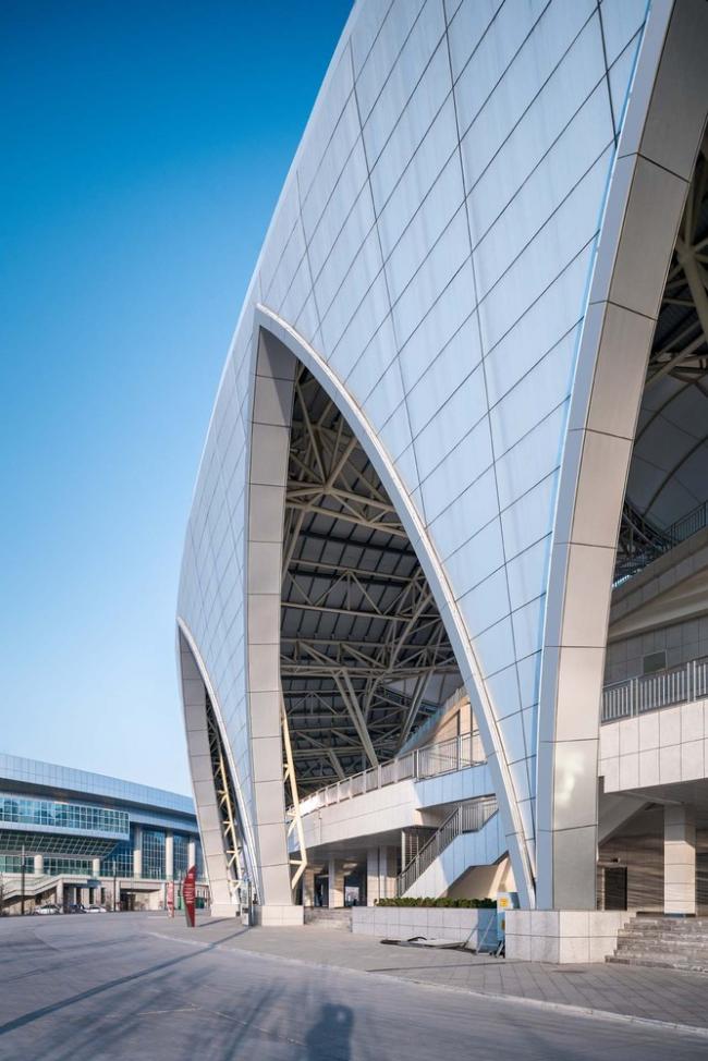 BIM建筑|临夏奥体中间运动场 / 杜兹设计 BIM建筑|临夏奥体中间运动场 / 杜兹设计