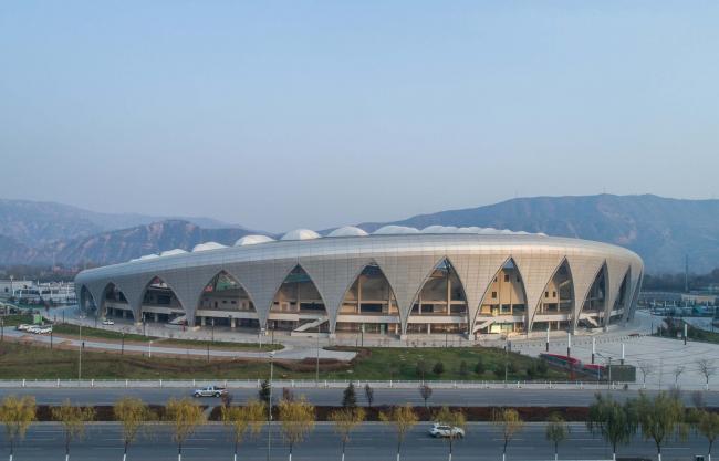 BIM建筑|临夏奥体中间运动场 / 杜兹设计 BIM建筑|临夏奥体中间运动场 / 杜兹设计