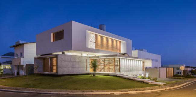BIM建筑|沉寂优雅的巴西室第/Martins Lucena Arquitetos-BIM建筑网