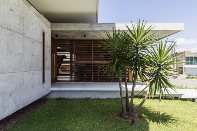 BIM建筑|沉寂优雅的巴西室第/Martins Lucena Arquitetos BIM建筑|沉寂优雅的巴西室第/Martins Lucena Arquitetos