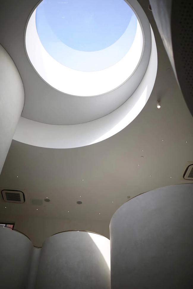 BIM建筑|旋曲空间谱写出活动的音乐——上海鹰集咖啡丰富里店 / 不迫建筑工作室 BIM建筑|旋曲空间谱写出活动的音乐——上海鹰集咖啡丰富里店 / 不迫建筑工作室