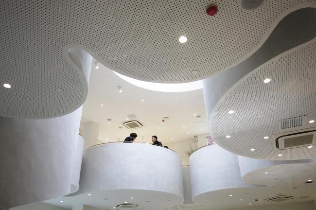 BIM建筑|旋曲空间谱写出活动的音乐——上海鹰集咖啡丰富里店 / 不迫建筑工作室 BIM建筑|旋曲空间谱写出活动的音乐——上海鹰集咖啡丰富里店 / 不迫建筑工作室