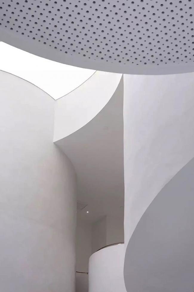 BIM建筑|旋曲空间谱写出活动的音乐——上海鹰集咖啡丰富里店 / 不迫建筑工作室 BIM建筑|旋曲空间谱写出活动的音乐——上海鹰集咖啡丰富里店 / 不迫建筑工作室
