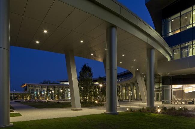 BIM建筑|停泊于密歇根胡畔的白色邮轮:西北年夜学瑞安-沃尔特体育中间 / 美国帕金斯威尔建筑事务所 BIM建筑|停泊于密歇根胡畔的白色邮轮:西北年夜学瑞安-沃尔特体育中间 / 美国帕金斯威尔建筑事务所