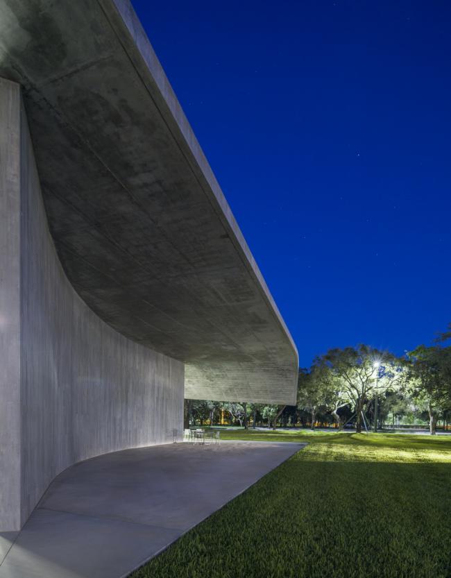BIM建筑|仿佛在炎阳中慢慢熔化:迈阿密年夜学建筑学院 BIM建筑|仿佛在炎阳中慢慢熔化:迈阿密年夜学建筑学院