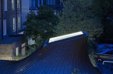 BIM建筑|弧曲屋顶瞻仰天空,栖身空间深埋年夜地——伦敦隐秘的花圃室第-BIM建筑网