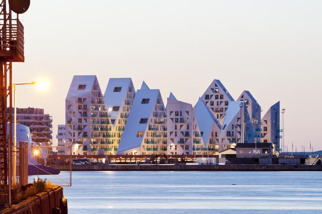 BIM建筑|锯齿相错,仿佛悬浮海面的冰猴子寓 BIM建筑|锯齿相错,仿佛悬浮海面的冰猴子寓