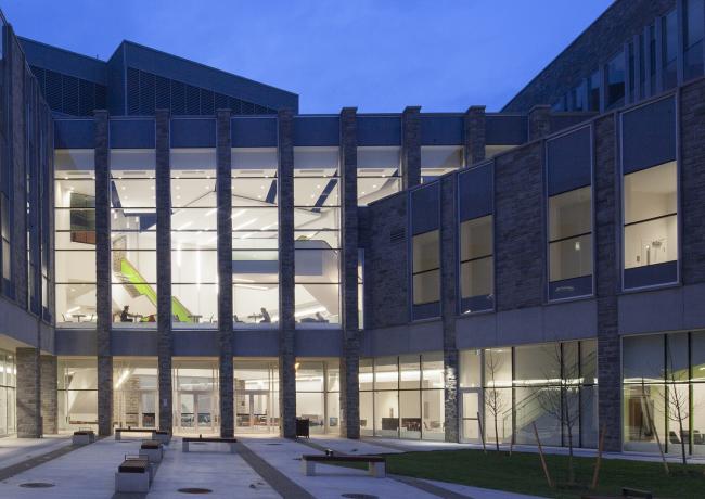 BIM建筑|跨界交换空间——西安粗略年夜学护理学院与信息媒体研讨院讲授楼 BIM建筑|跨界交换空间——西安粗略年夜学护理学院与信息媒体研讨院讲授楼