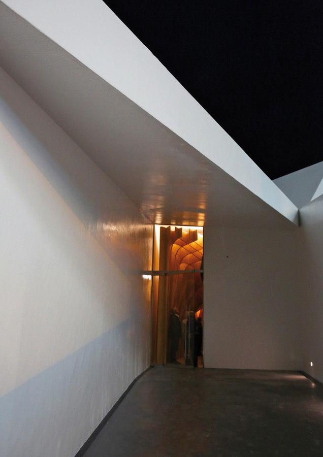 BIM建筑|几何象形般的三围体块:西格兰白色村落教堂/schneider+schumacher BIM建筑|几何象形般的三围体块:西格兰白色村落教堂/schneider+schumacher