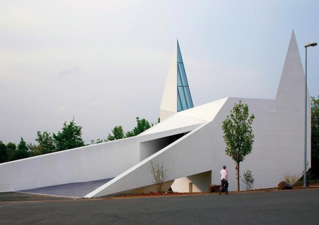 BIM建筑|几何象形般的三围体块:西格兰白色村落教堂/schneider+schumacher BIM建筑|几何象形般的三围体块:西格兰白色村落教堂/schneider+schumacher