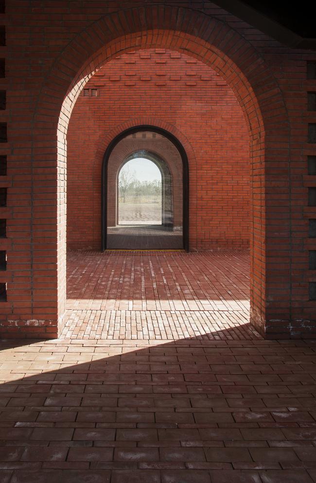 BIM建筑|湿地中的红砖塔 / 空格建筑 BIM建筑|湿地中的红砖塔 / 空格建筑