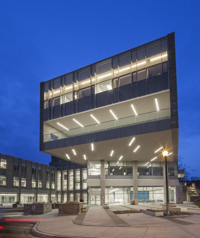 BIM建筑|跨界交换空间——西安粗略年夜学护理学院与信息媒体研讨院讲授楼 BIM建筑|跨界交换空间——西安粗略年夜学护理学院与信息媒体研讨院讲授楼