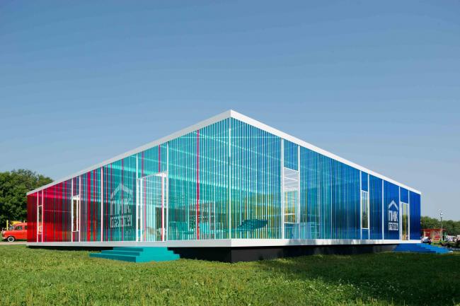 BIM建筑|“Afisha” 野餐音乐节上一抹壮丽彩虹 BIM建筑|“Afisha” 野餐音乐节上一抹壮丽彩虹
