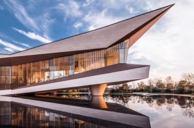 BIM建筑|展翅而飞的鹰:武汉朗廷元著生涯方法体验馆 / 成执建筑-BIM建筑网