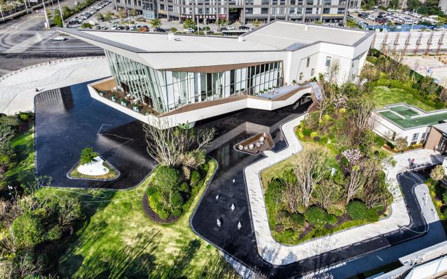 BIM建筑|展翅而飞的鹰:武汉朗廷元著生涯方法体验馆 / 成执建筑 BIM建筑|展翅而飞的鹰:武汉朗廷元著生涯方法体验馆 / 成执建筑