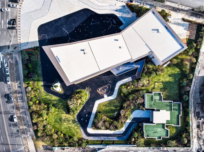 BIM建筑|展翅而飞的鹰:武汉朗廷元著生涯方法体验馆 / 成执建筑 BIM建筑|展翅而飞的鹰:武汉朗廷元著生涯方法体验馆 / 成执建筑