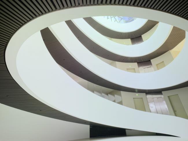 BIM建筑|优雅内敛,现代前锋螺旋发展的瑞士办公楼 BIM建筑|优雅内敛,现代前锋螺旋发展的瑞士办公楼