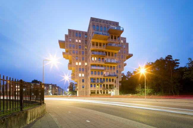 BIM建筑|垂直悬挑的“漂亮景致”:荷兰Belvedere 年夜楼 / René van Zuuk Architects BIM建筑|垂直悬挑的“漂亮景致”:荷兰Belvedere 年夜楼 / René van Zuuk Architects