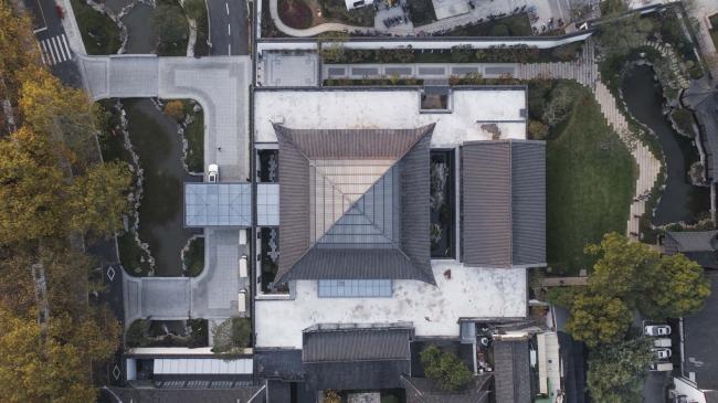 BIM建筑|白墙黒瓦,古典重现!绍兴饭馆改扩建晋升工程 / 浙江年夜学建筑设计研讨院 BIM建筑|白墙黒瓦,古典重现!绍兴饭馆改扩建晋升工程 / 浙江年夜学建筑设计研讨院