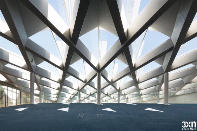 BIM建筑|披鳞片形如折纸屋顶的海港储蓄银行/3XN建筑师事务所 BIM建筑|披鳞片形如折纸屋顶的海港储蓄银行/3XN建筑师事务所