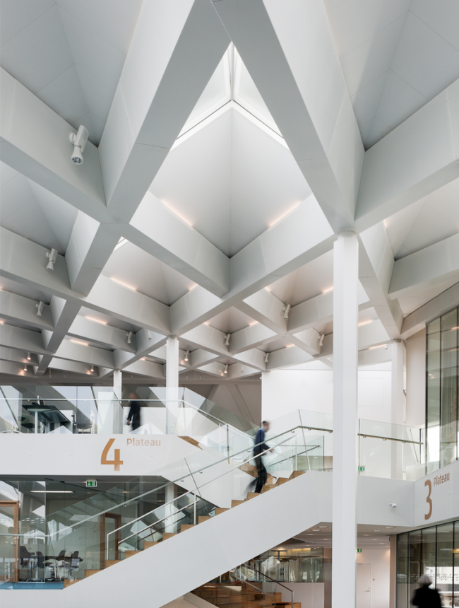 BIM建筑|披鳞片形如折纸屋顶的海港储蓄银行/3XN建筑师事务所 BIM建筑|披鳞片形如折纸屋顶的海港储蓄银行/3XN建筑师事务所