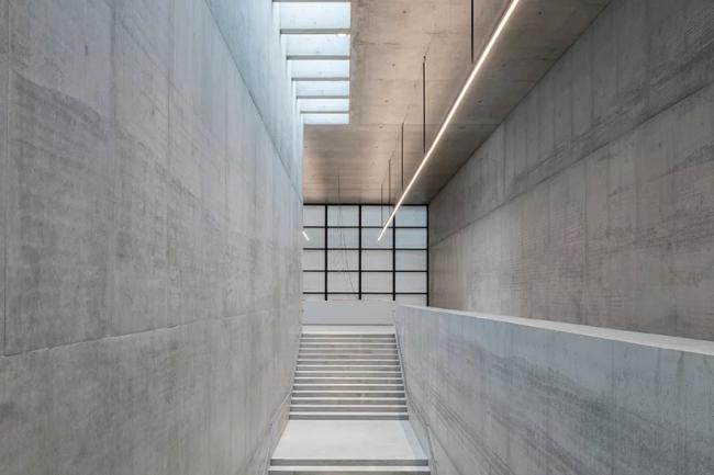 BIM建筑|柏林博物馆岛宁静素白的柱廊美术馆 BIM建筑|柏林博物馆岛宁静素白的柱廊美术馆