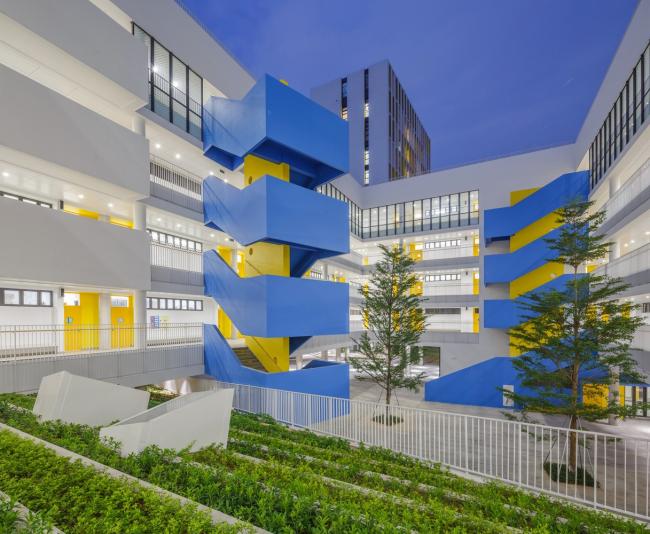 BIM建筑|嵌套的多彩盒子:华中师范年夜学从属龙园黉舍 / 筑博设计-结合公设 + H DESIGN BIM建筑|嵌套的多彩盒子:华中师范年夜学从属龙园黉舍 / 筑博设计-结合公设 + H DESIGN