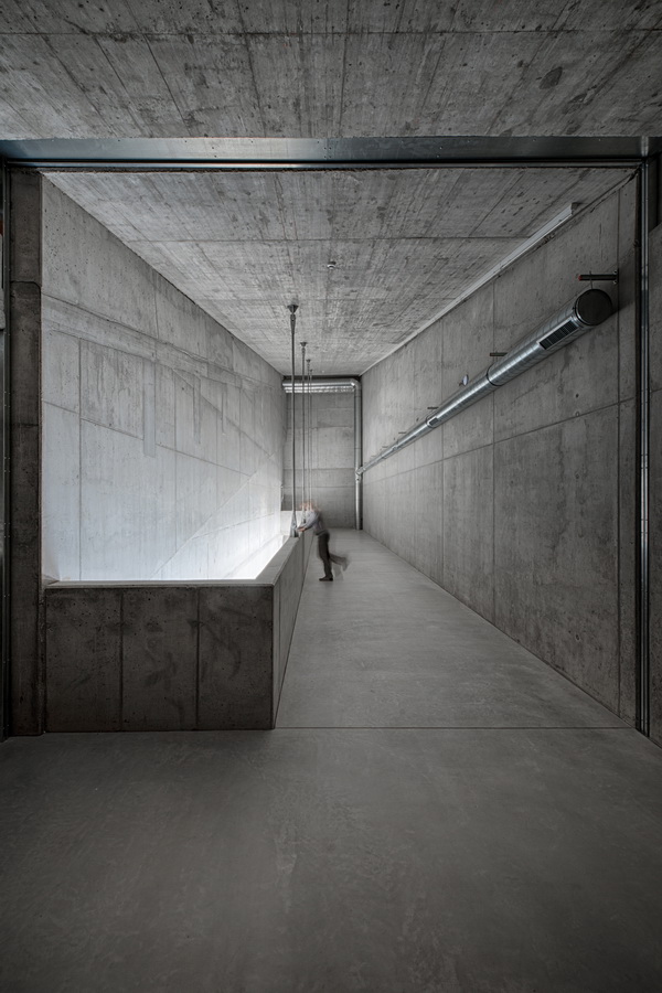 BIM建筑|外表柔嫩的混凝土建筑:DOX+ 今世艺术中间 / Petr Hajek Architekti BIM建筑|外表柔嫩的混凝土建筑:DOX+ 今世艺术中间 / Petr Hajek Architekti