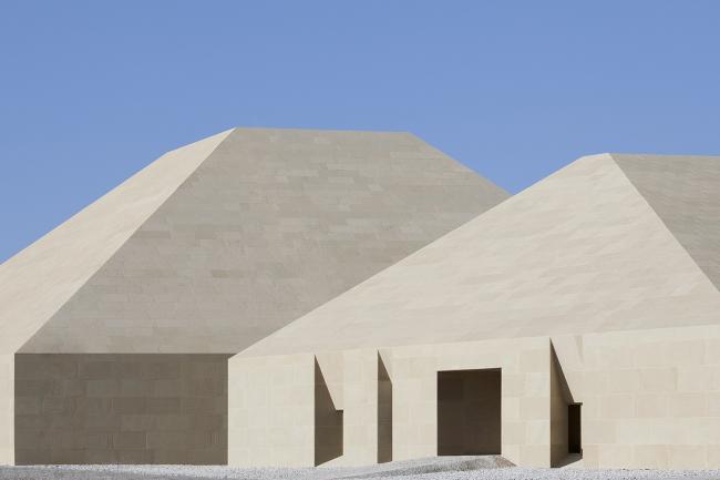 BIM建筑|沙丘之子:敦煌旅游集散中间 / 朱小地工作室·BIAD BIM建筑|沙丘之子:敦煌旅游集散中间 / 朱小地工作室·BIAD