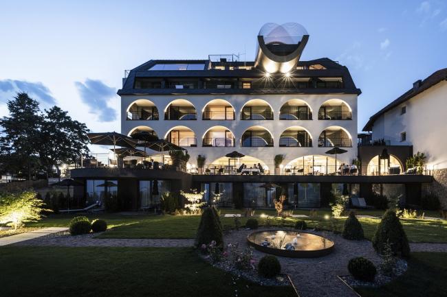 BIM建筑|源于新艺术活动灵感:意年夜利拱门旅店 / noa network of architecture BIM建筑|源于新艺术活动灵感:意年夜利拱门旅店 / noa network of architecture